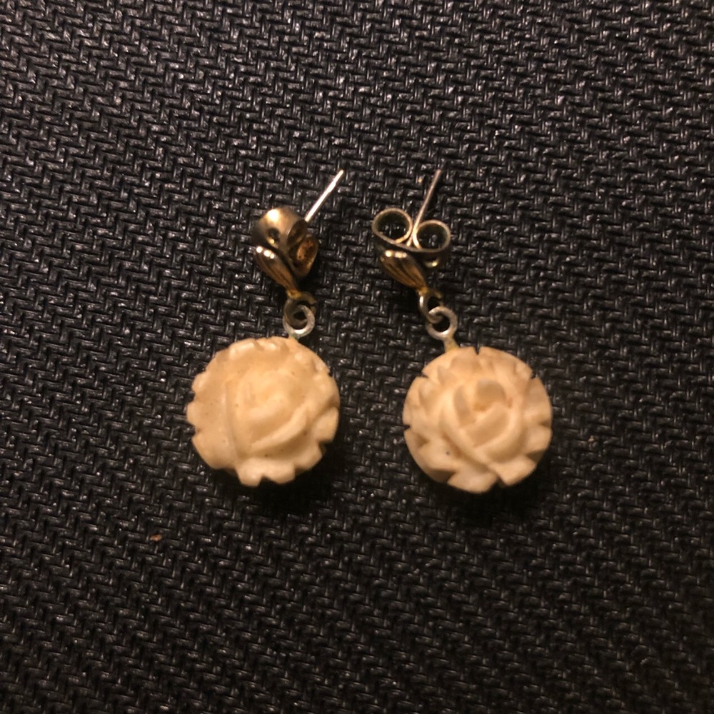 Cream and silver dainty flower dangling earrings